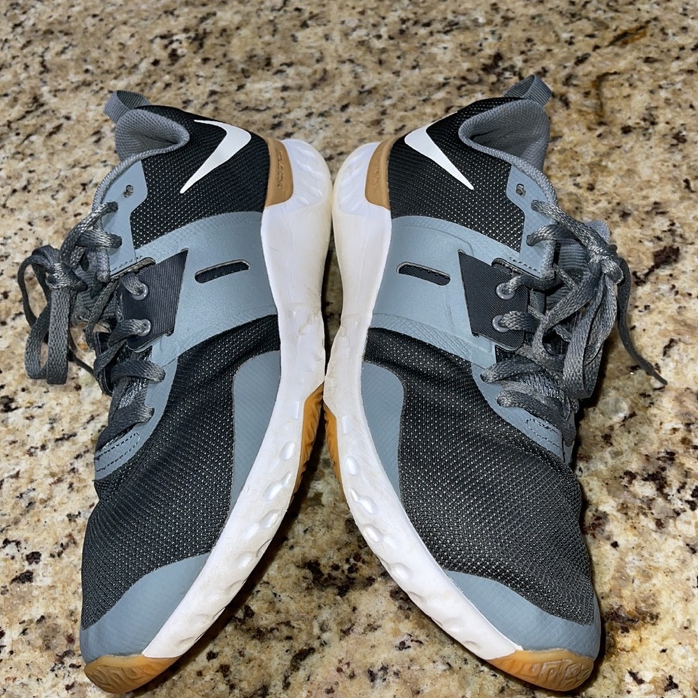 nike retaliation tr grey training shoes